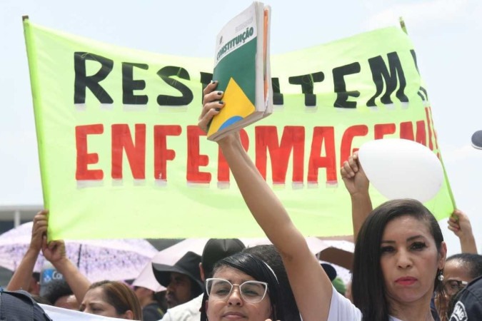 Transição deve incluir financiamento do piso da enfermagem no plano da Saúde